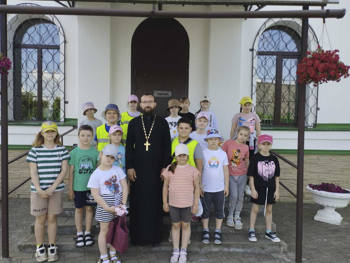 Экскурсия школьного лагеря в храм святителя Николая Чудотворца г. Гомеля –  Гомельская Епархия