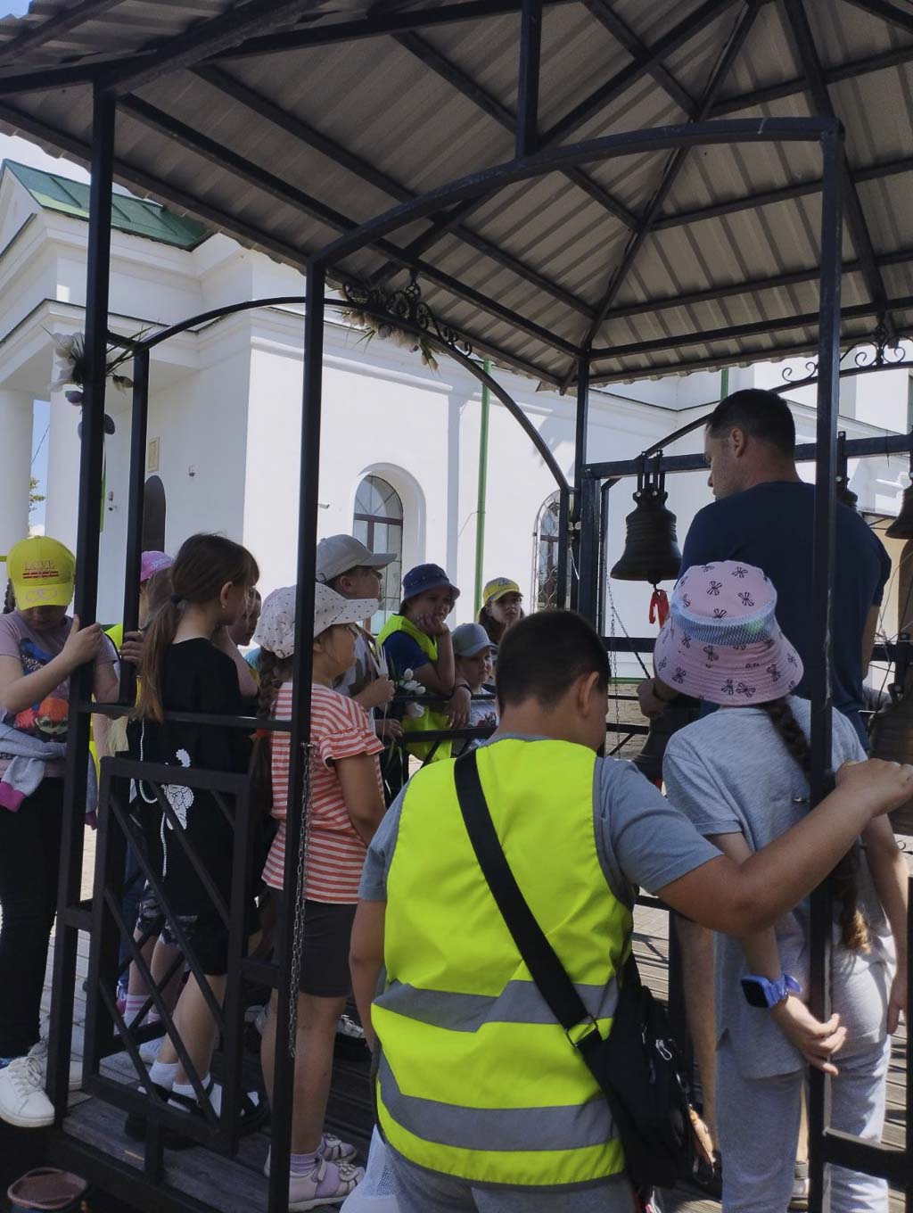 Экскурсия школьного лагеря в храм святителя Николая Чудотворца г. Гомеля –  Гомельская Епархия